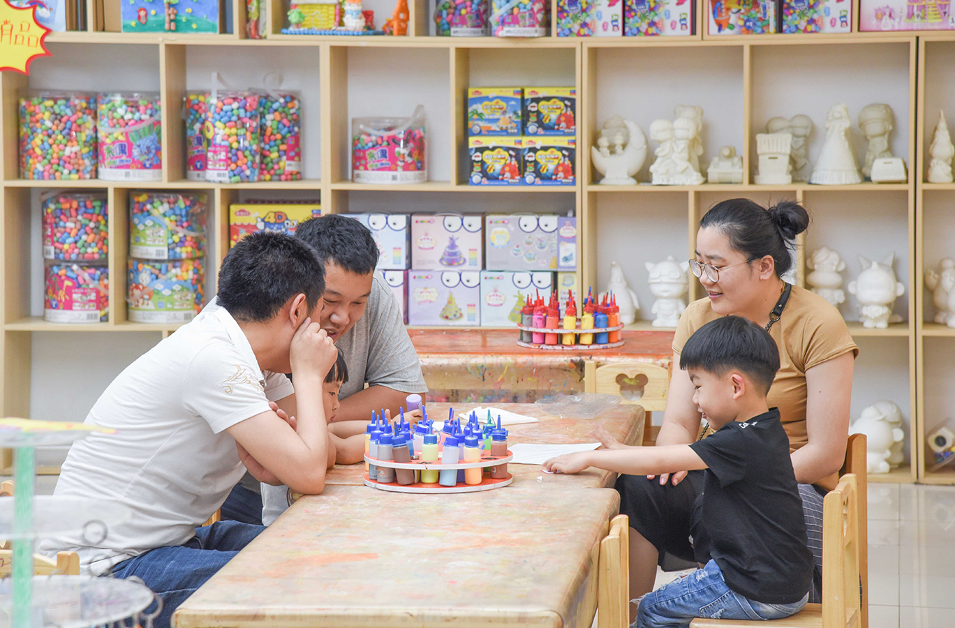 母嬰店奶粉進(jìn)貨渠道有哪些？愛(ài)親母嬰靠譜嗎？