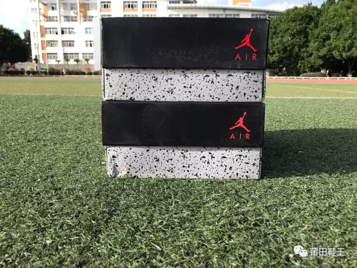 到底該不該買莆田鞋，今天帶來AJ4賽車藍莆田鞋和正品鞋的對比！