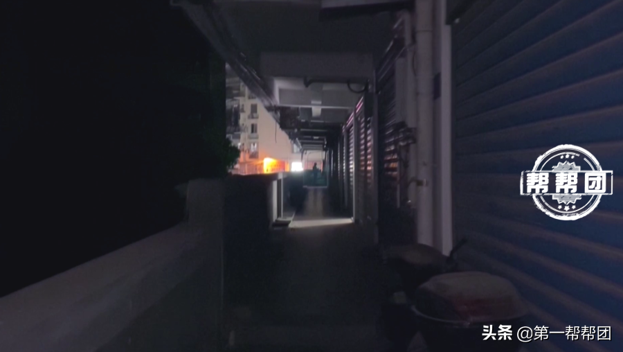 真假鞋摻賣，內(nèi)部還有“代碼”，記者深入莆田鞋“鬼市”