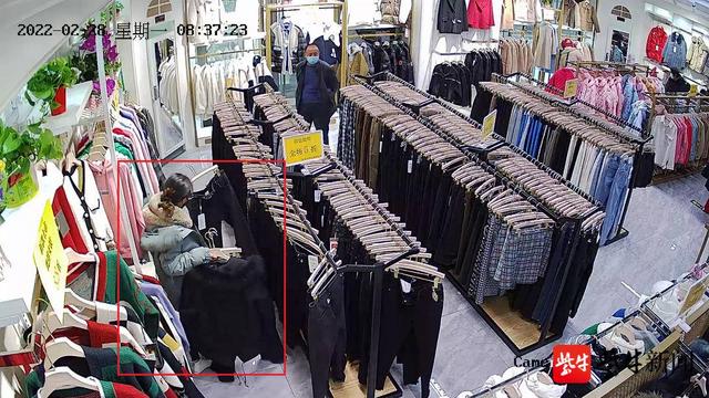 怎么取下商場(chǎng)衣服的防盜扣（超市買(mǎi)衣服上的防盜扣怎么去掉）