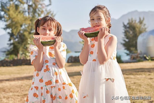 芭樂兔｜夏天最合適的童裝面料大盤點：要時尚品味，更要健康到位2w2童裝（芭樂兔｜夏天最合適的童裝面料大盤點：要時尚品味，更要健康到位）