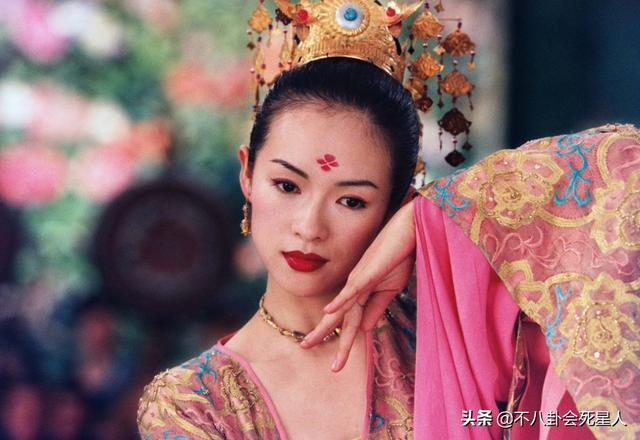 有種紅毯尷尬叫“得罪造型師”，章子怡成“鹵蛋”，有人暴露缺陷