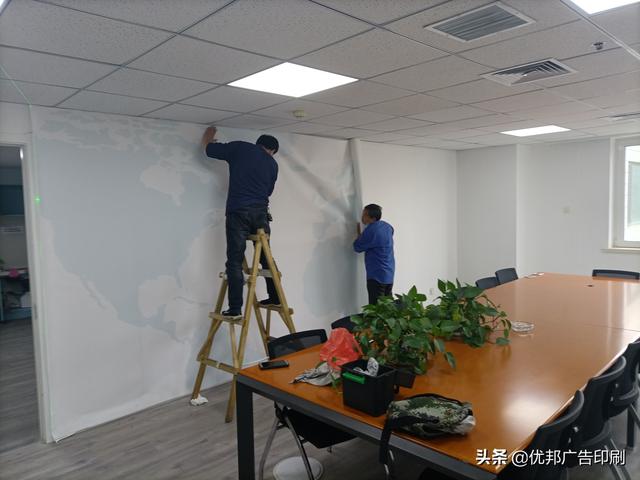 油畫布的制作方法，油畫布的制作之刷底膠？