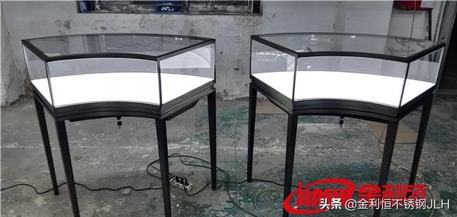 佛山珠寶柜臺(tái)定制廠家，廣州珠寶展柜廠家？