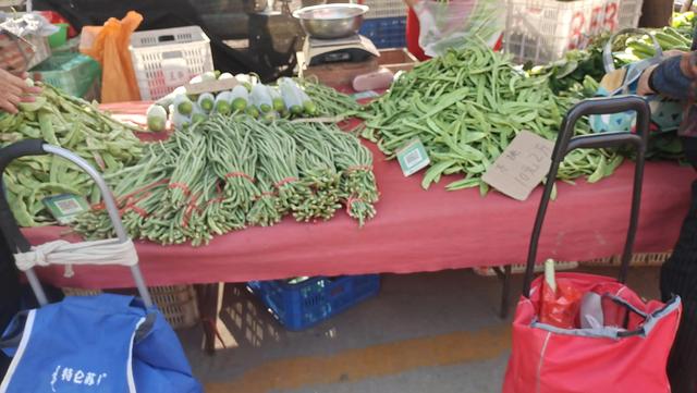 熟食店豬頭肉賣(mài)多少錢(qián)一斤，熟豬頭肉批發(fā)5元一斤多少？
