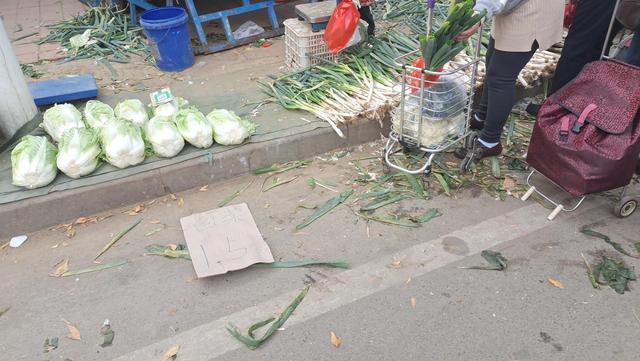 熟豬頭肉批發(fā)5元一斤多少錢(qián)啊，熟食店豬頭肉多少錢(qián)一斤