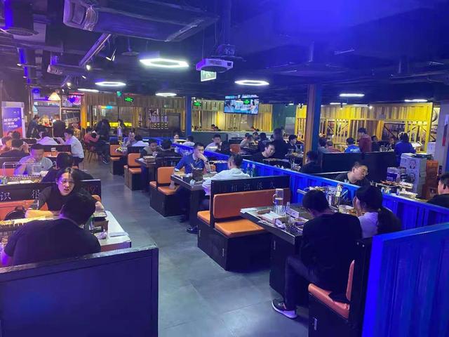 路邊開(kāi)個(gè)燒烤攤的技巧，新手?jǐn)[攤燒烤