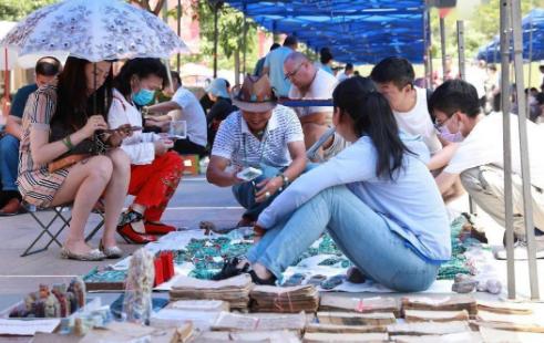 地攤經(jīng)濟是什么意思啊，啥是地攤經(jīng)濟