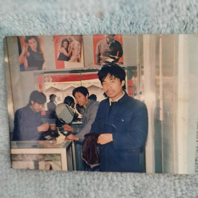 杭州服裝批發(fā)一手貨源市場(chǎng)在哪里在哪個(gè)高鐵下車(chē)近，杭州服裝批發(fā)一手貨源大市場(chǎng)在哪里_
