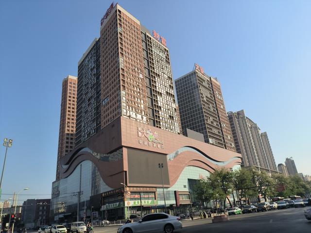 兩元店批發(fā)市場(chǎng)在哪里進(jìn)貨，兩元店批發(fā)市場(chǎng)在哪里進(jìn)貨的？