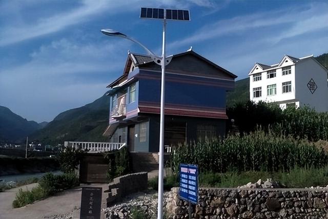 路燈太陽能批發(fā)價格多少，路燈太陽能批發(fā)價格多少錢？