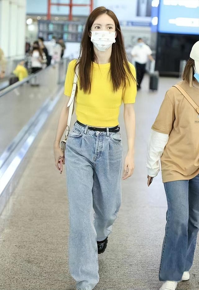 女裝t恤批發(fā)廠家直批，短袖t恤批發(fā)廠家直批？