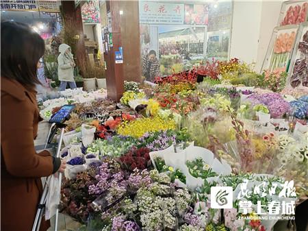 昆明鮮花批發(fā)市場(chǎng)地址個(gè)區(qū)，昆明鮮花批發(fā)市場(chǎng)地址在哪里怎么坐車(chē)去？
