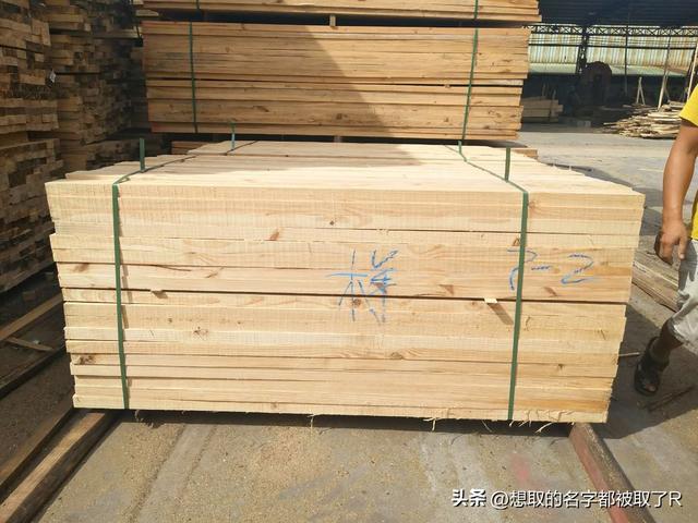 建筑用木方批發(fā),價(jià)格合理,量大從優(yōu)，建筑木方供應(yīng)？