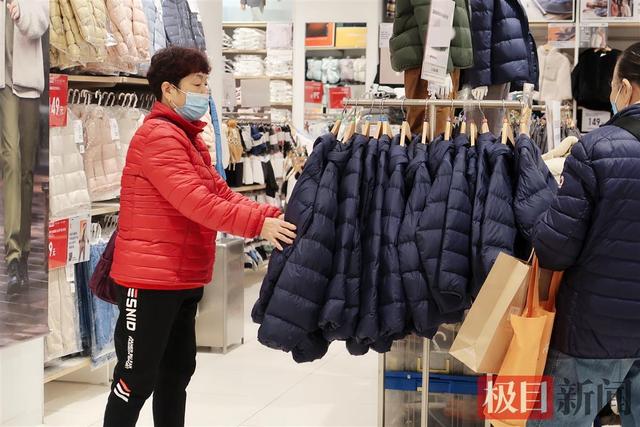 羽絨服批發(fā)哪里最便宜質(zhì)量好，羽絨服批發(fā)哪里最便宜質(zhì)量好庫(kù)存？