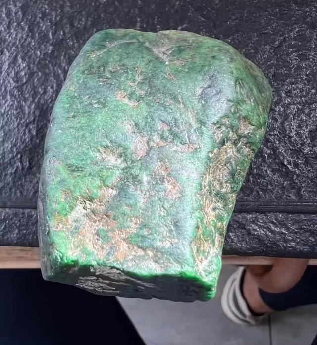 佛山平洲玉鐲，平洲翡翠手鐲批發(fā)廠家？