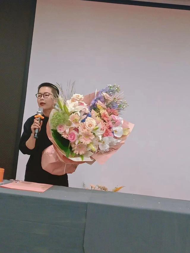 花店鮮花進貨渠道有哪些優(yōu)勢，花店鮮花進貨渠道有哪些方式？