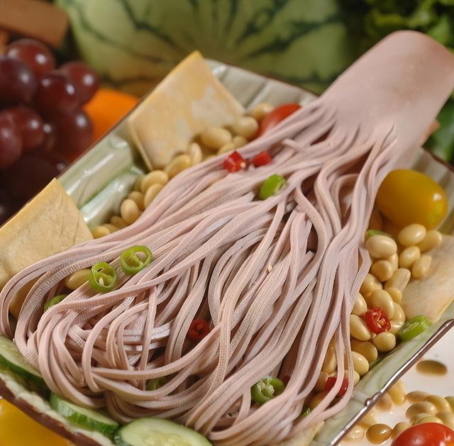 附近賣涼皮批發(fā)店在哪里，涼皮去哪進(jìn)貨？