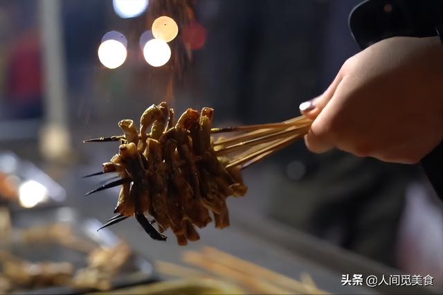 一元一串的串串地?cái)傋龇ㄔ谀睦飳W(xué)，一元一串的串串地?cái)傋龇ㄔ谀睦飳W(xué)的？