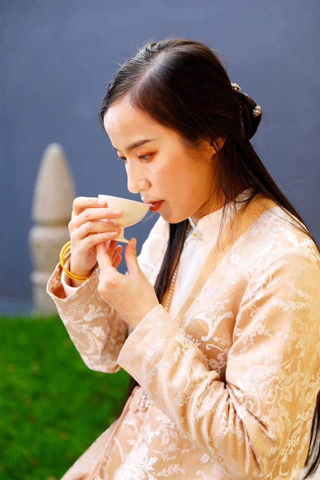 批發(fā)茶葉去哪里拿貨好一點(diǎn)，批發(fā)茶葉去哪里拿貨好賣？