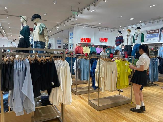 品牌撤柜男裝的進(jìn)貨渠道，品牌撤柜女裝都去哪了？