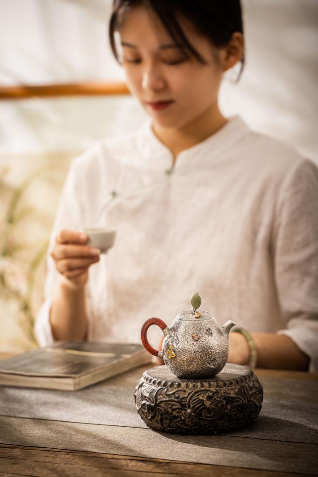 銀壺在哪里批發(fā)的，銀壺批發(fā)城？