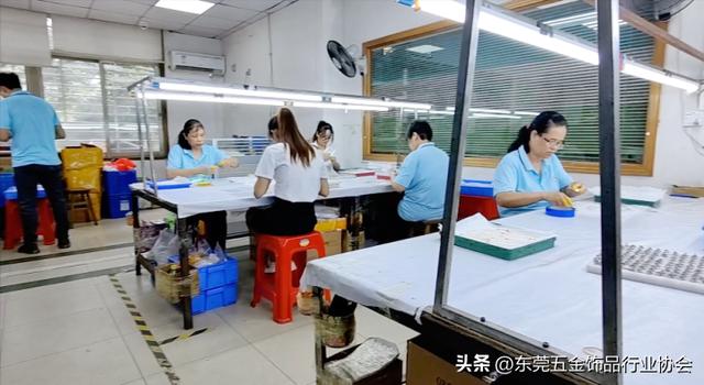 飾品批發(fā)網(wǎng)站大全，飾品批發(fā)平臺？