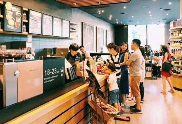 直播大碼女裝一手貨源批發(fā)，直播賣大碼女裝從哪里進(jìn)貨？