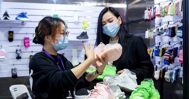買鞋發(fā)貨地址是溫州，怎么找溫州鞋批發(fā)貨源？