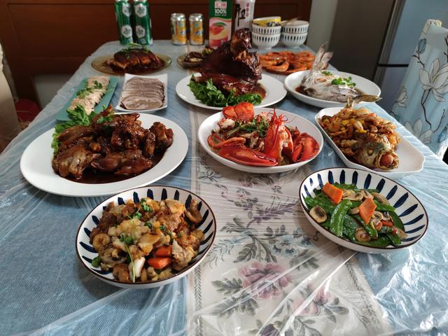 為什么網(wǎng)上賣的海鮮貨源那么便宜，為什么網(wǎng)上賣的海鮮貨源那么便宜呢？