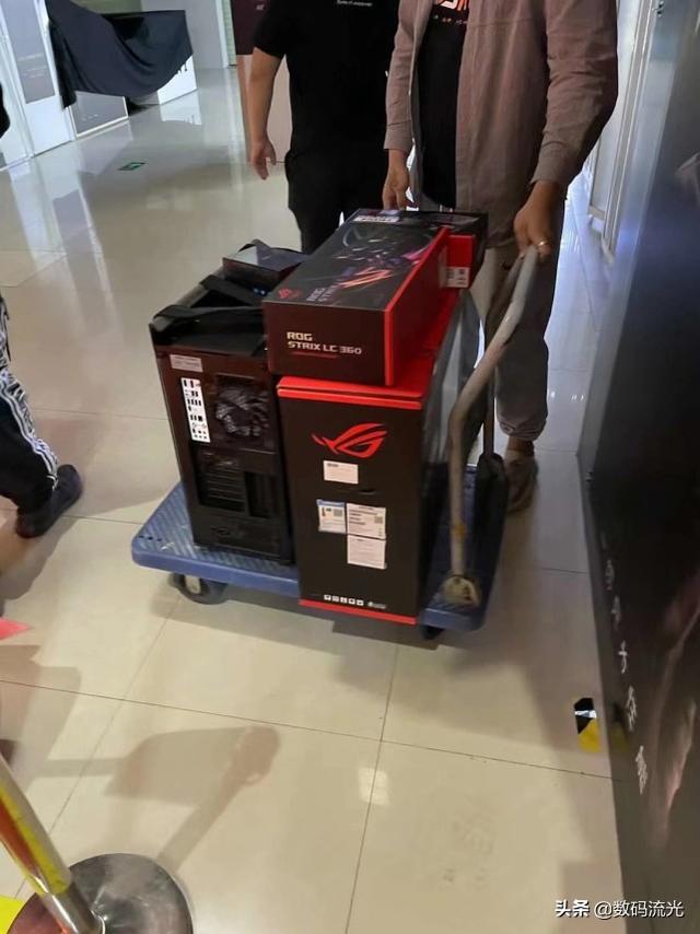 電腦批發(fā)去哪里找貨源，想開電腦店怎么找貨源？