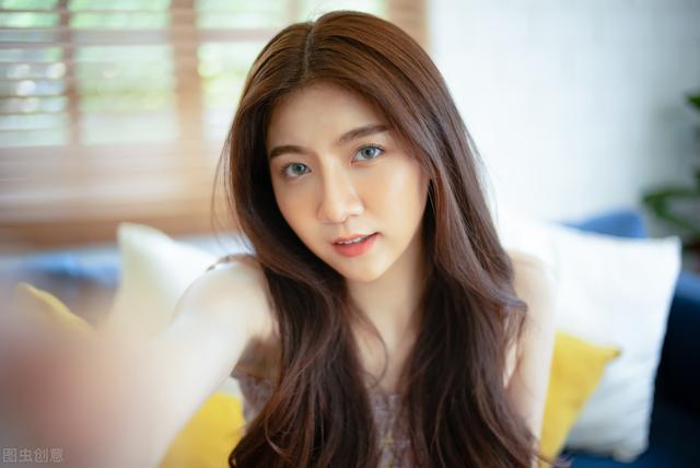 網(wǎng)店韓國女裝代銷貨源哪里找，韓國女裝官網(wǎng)進貨？