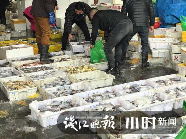 杭州批發(fā)市場的貨是哪里的貨源，杭州服裝批發(fā)一手貨源大市場在哪里？