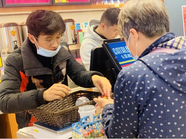 進(jìn)口食品批發(fā)網(wǎng)的貨源在哪里找到，進(jìn)口食品批發(fā)網(wǎng)的貨源在哪里查？