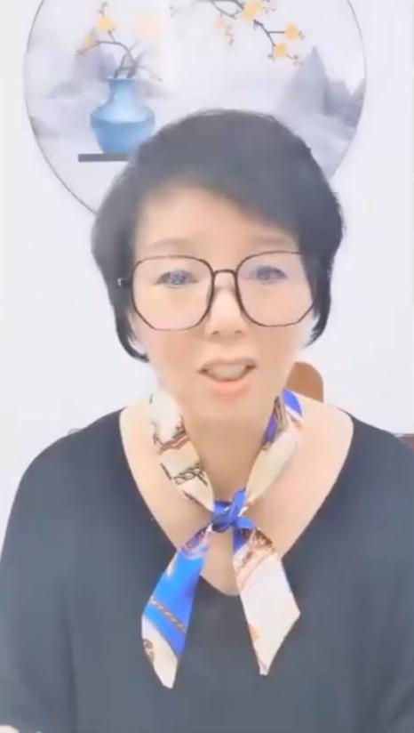微商賣口紅貨源怎么找，微商賣口紅貨源怎么找的？