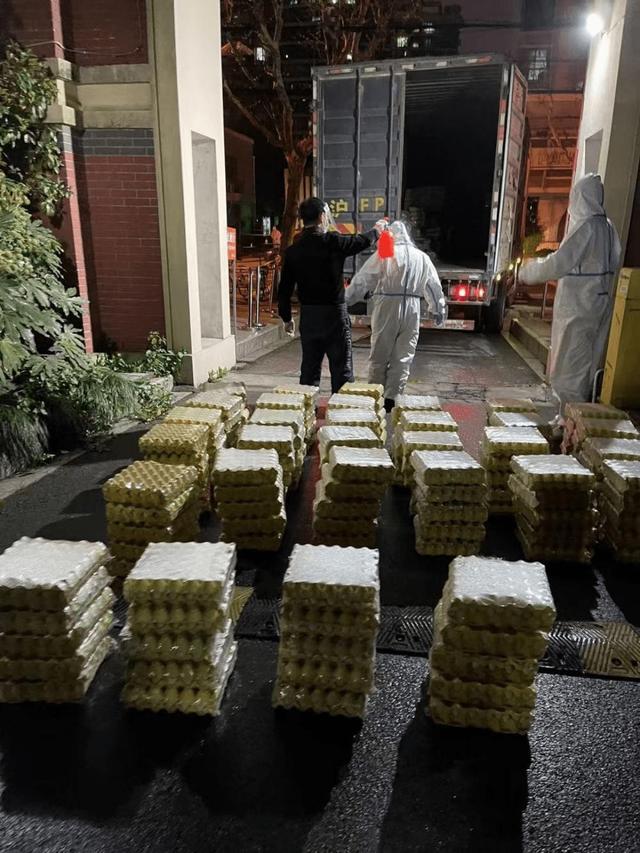 上海服裝淘寶貨源地址，上海服裝淘寶貨源地址電話？