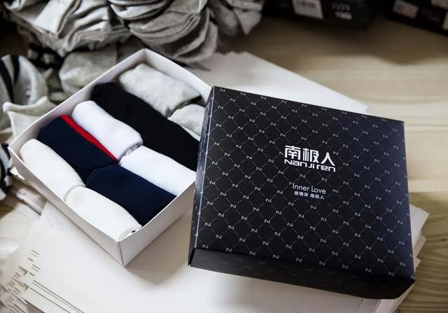 阿里巴巴服裝一手貨源在哪里看，阿里巴巴服裝一手貨源在哪里找到？