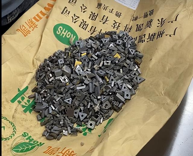 電腦縫紉機(jī)刀片，縫紉機(jī)刀具？
