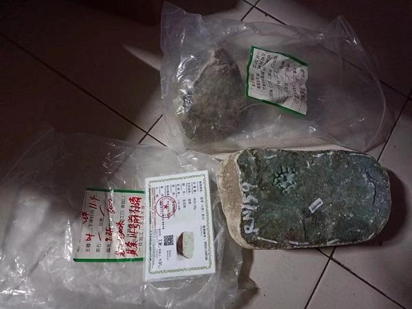 淘寶拼多多熱銷原石珠子貨源拿貨是真的嗎可信嗎，拼多多上賣的翡翠原石是真的嗎？