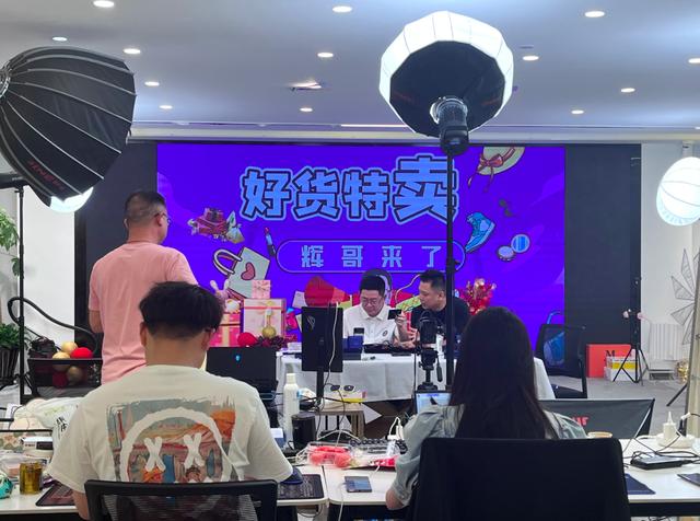 四季青女裝一手貨源號(hào)，四季青女裝一件代發(fā)貨源？