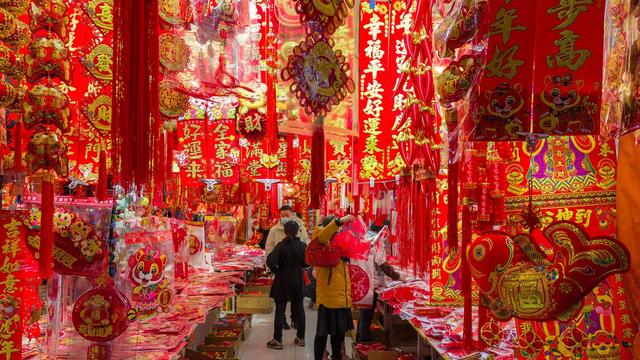 淘寶拼多多熱銷(xiāo)圖案對(duì)聯(lián)貨源拿貨是真的嗎，淘寶拼多多熱銷(xiāo)圖案對(duì)聯(lián)貨源拿貨是真的嗎還是假的？