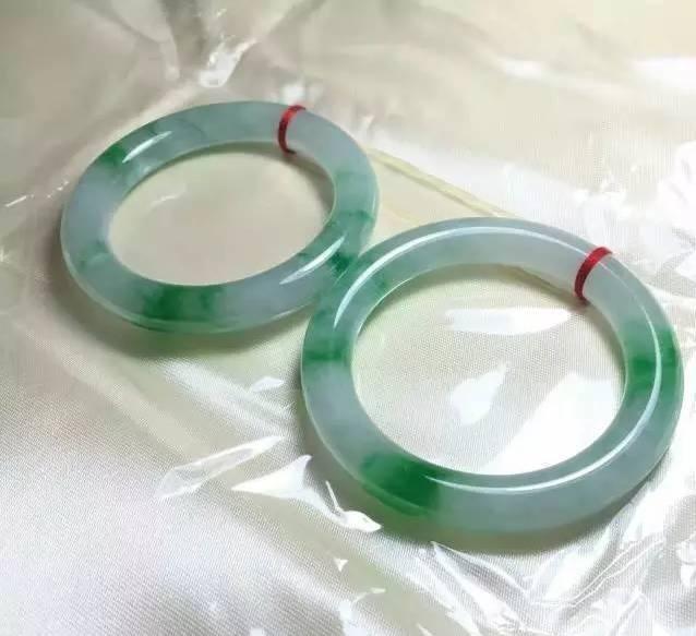 微商翡翠照片實物對比，微商賣翡翠？