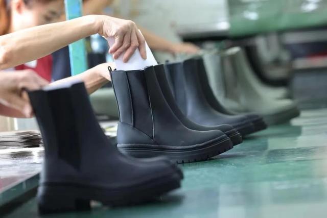 便宜棉鞋批發(fā)，帆布鞋批發(fā)10元以下？