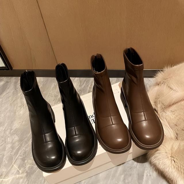 女鞋貨源網(wǎng)站大全圖片，女鞋貨源平臺(tái)？