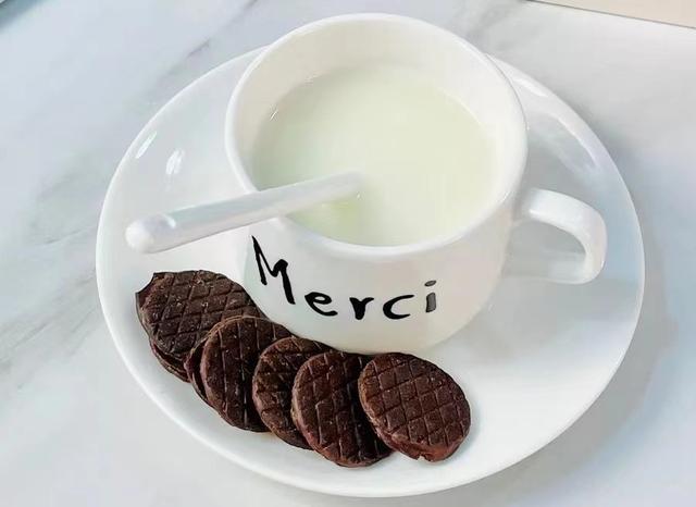 德芙巧克力產(chǎn)品信息，德芙巧克力產(chǎn)品簡介？