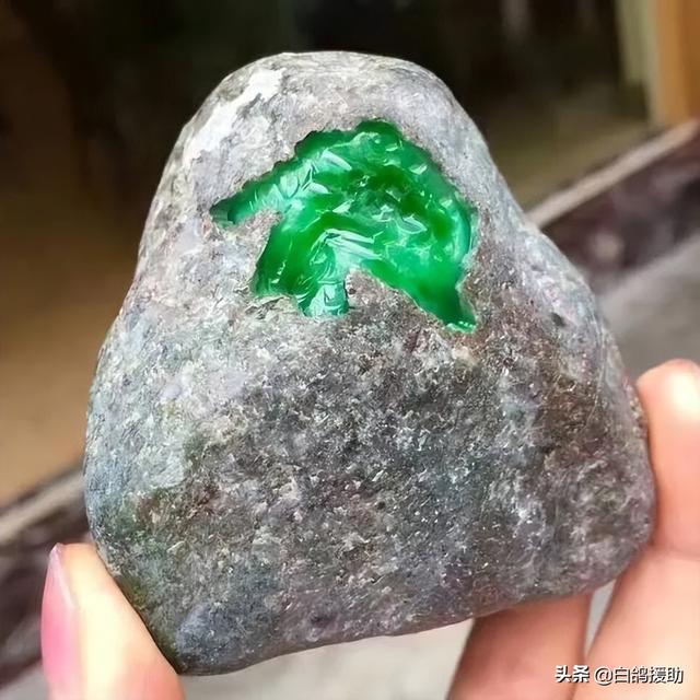 拼多多買(mǎi)的翡翠原石是真的嗎，拼多多瑪瑙原石是真的嗎？