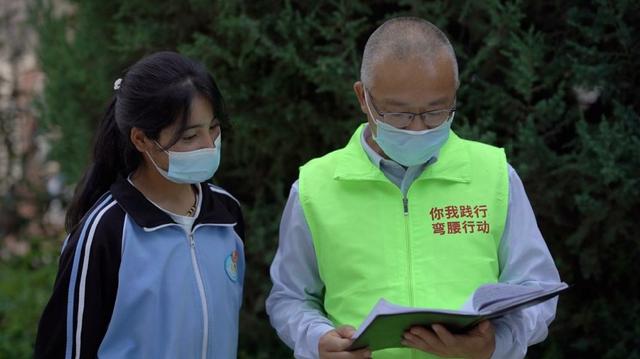 拼多多買教材在哪里好，拼多多買課外書怎么樣？