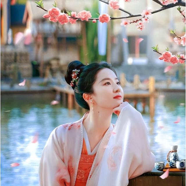 國產(chǎn)女裝品牌排行榜前十名，女裝品牌前十名排行榜有哪些品牌？