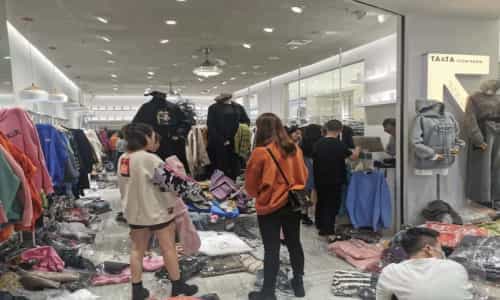 服飾批發(fā)，服飾批發(fā)進貨渠道？